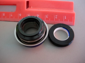 Joint pompe à eau - Kubota : L185, L245, L2201
