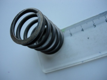 Ressort Soupape d'occasion - Kubota : B1-14, B1-15, B1200, B1400, B1402, B1600, B1702, B5000, B5001, B6001, B6100, B7001, B7100, XB1
Zen-Noh : ZB1200, ZB1400, ZB1402, ZB1600, ZB1702, ZB5000, ZB5001, ZB6001, ZB6100, ZB7001, ZB7100
